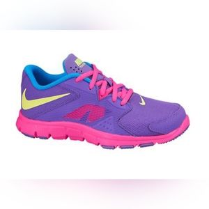 Nike girls flex supreme TR 3 athletic shoes